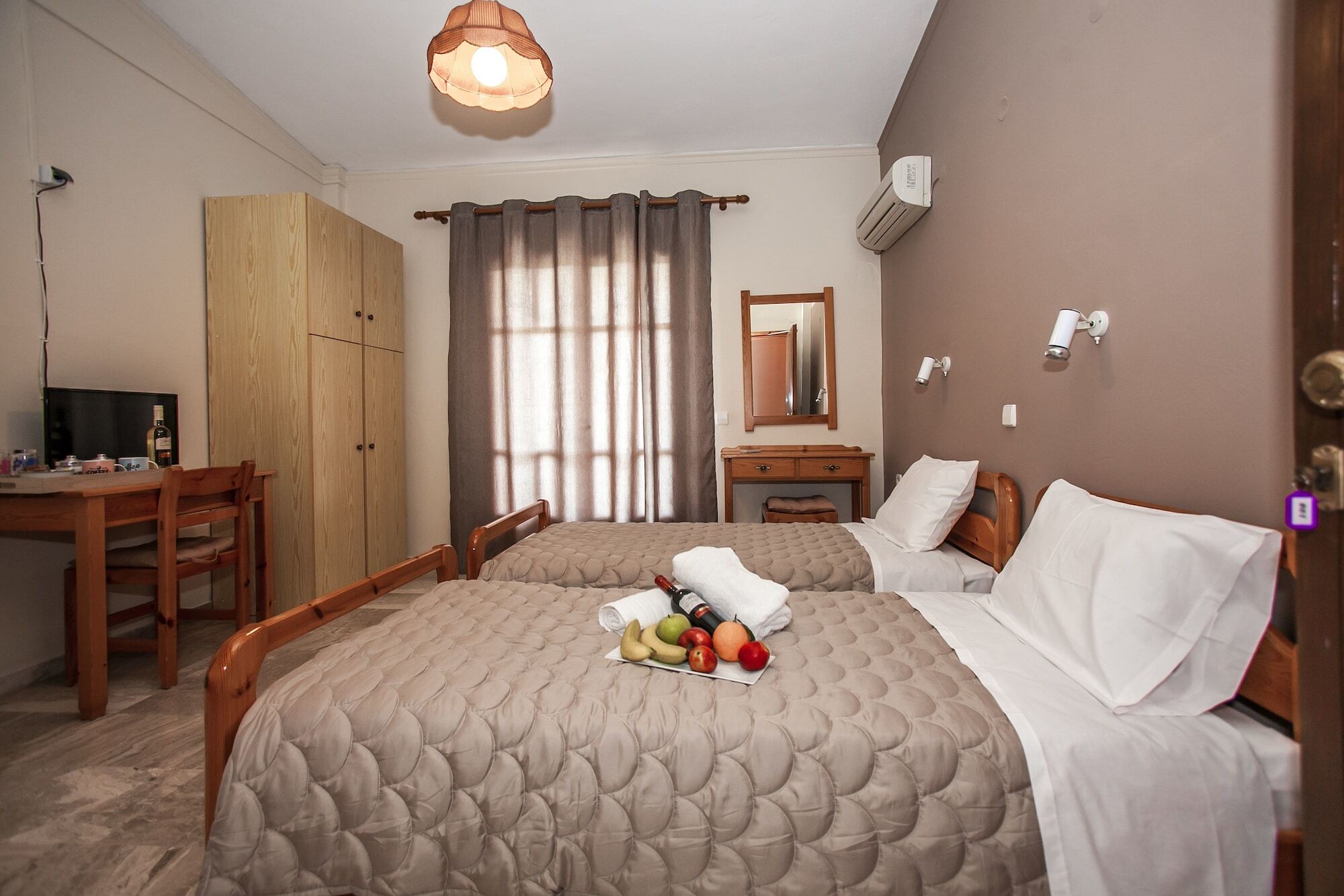 Orelia Pension Tolón Exterior foto